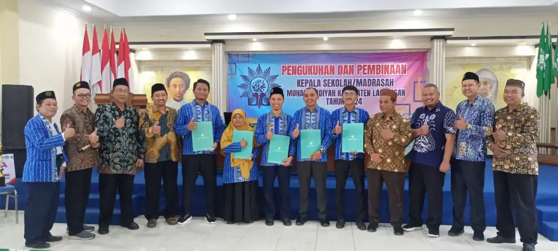 Lima Kepala Sekolah Dikukuhkan Oleh Dikdasmen Wilayah di PDM Lamongan